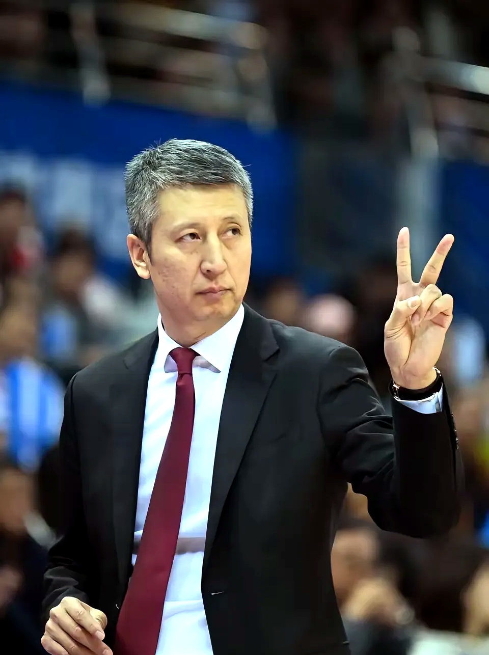 乙队投篮得分记录台鸣哨甲队请求暂停