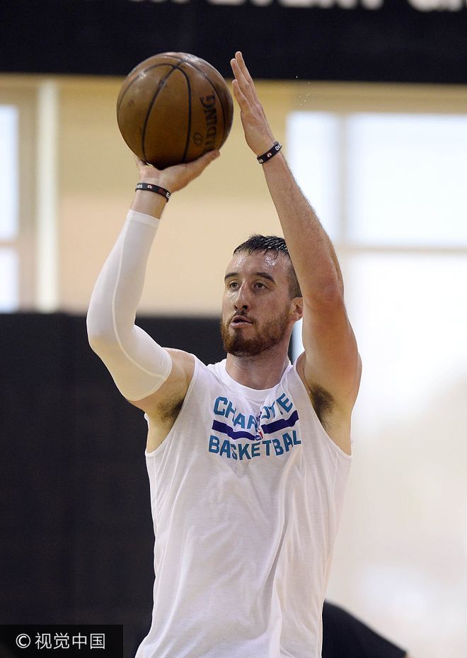 包含夏洛特黄蜂内部会议纪要流出：转会期造点机会，全明星赛使命明确，球队文化再被提及的词条-超凡电竞